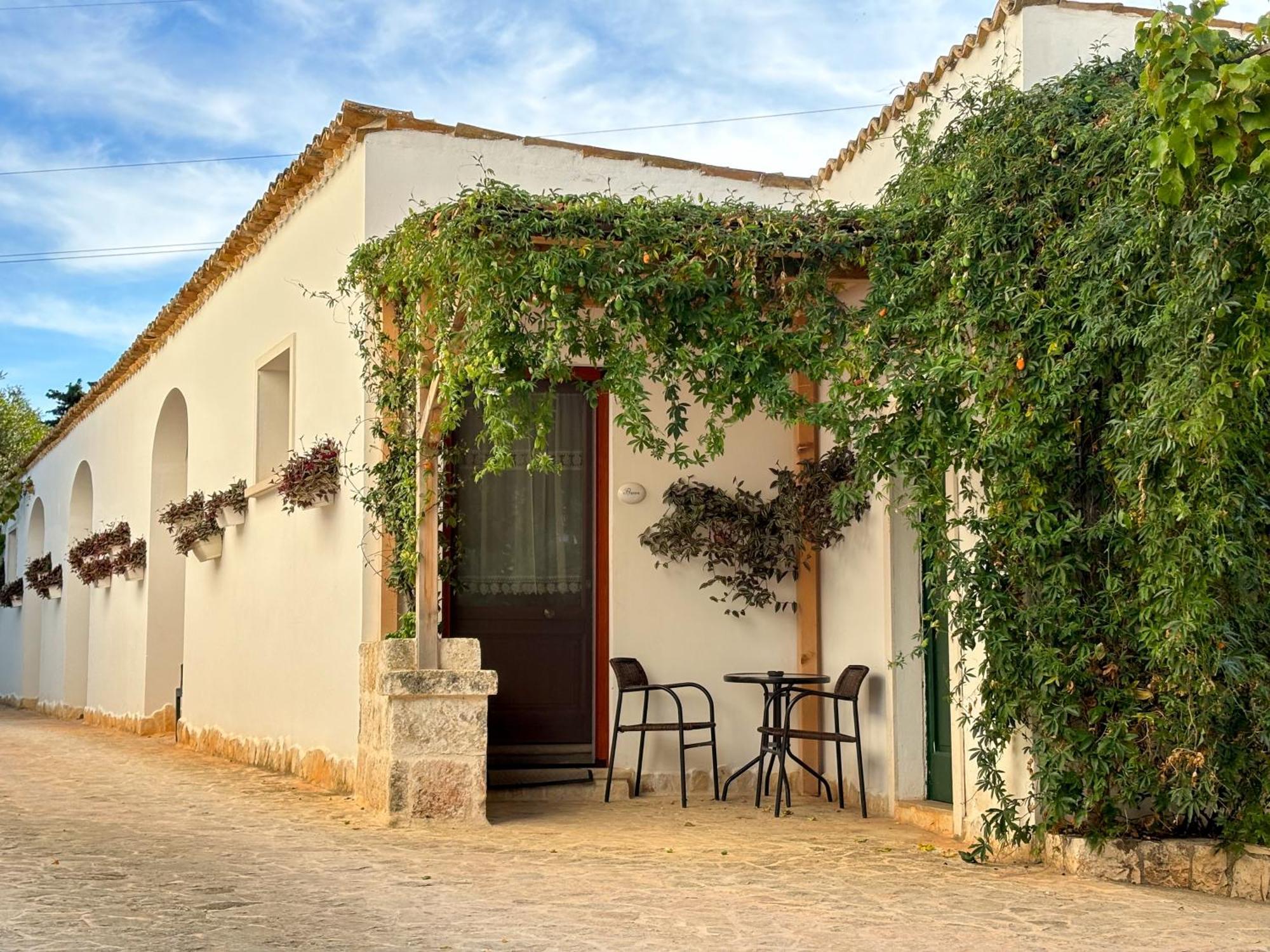 Villa Casina Dei Preti à Conversano Extérieur photo